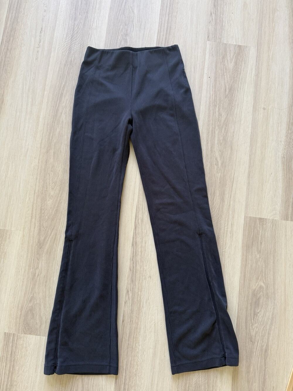 Lululemon Women's Brushed Softstreme Ribbed Zip Flare Pant 32.5” Black Size 6